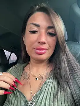 RuslanaXX's cam snapshot