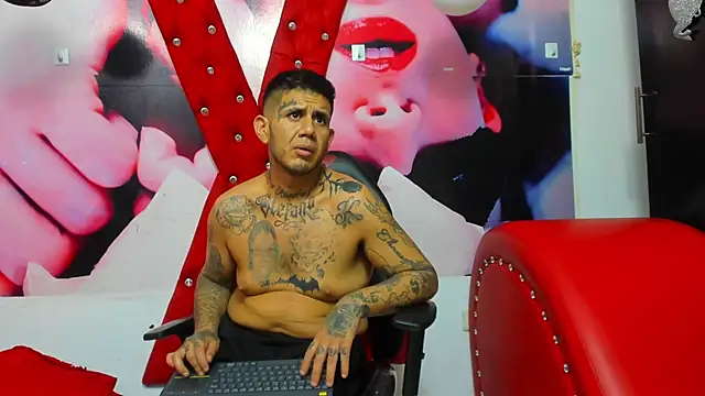 allison_max_tattoo live sex cam