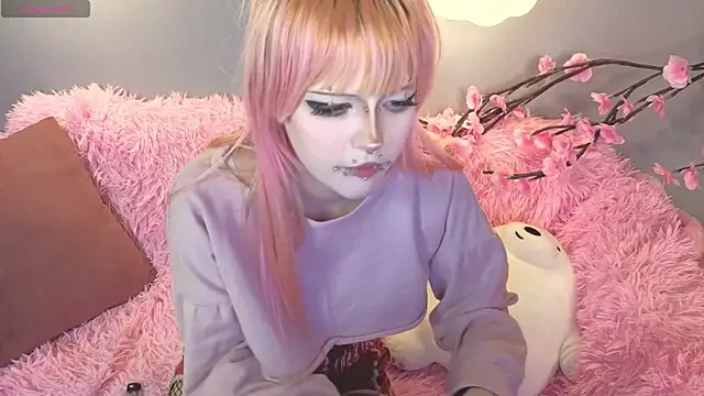 Mika_Vatashi's cam snapshot