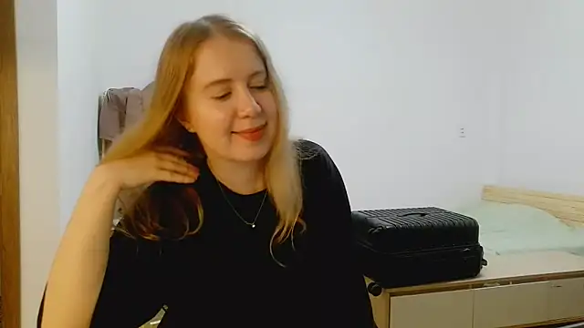 EllaJourney's cam snapshot