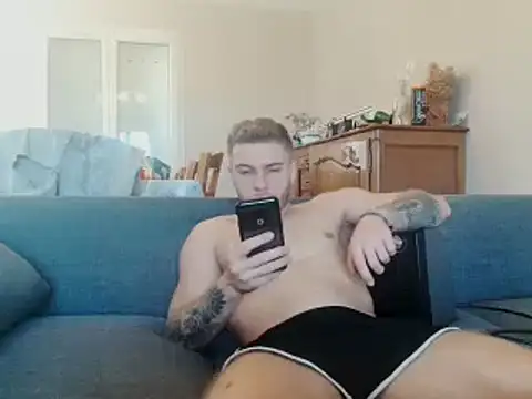 Elkafit28 live sex cam