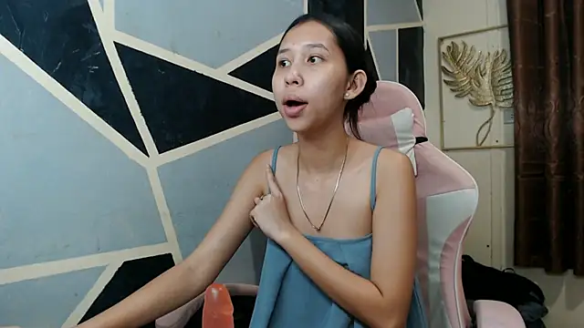 Charming_lexi's cam snapshot