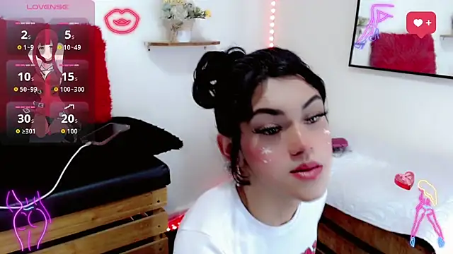 NathalialLooes live sex cam