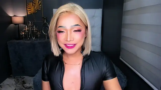 GwennGoddess live sex cam