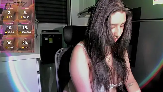 alice_coopperx's cam snapshot