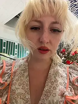 RonnieKiss live sex cam