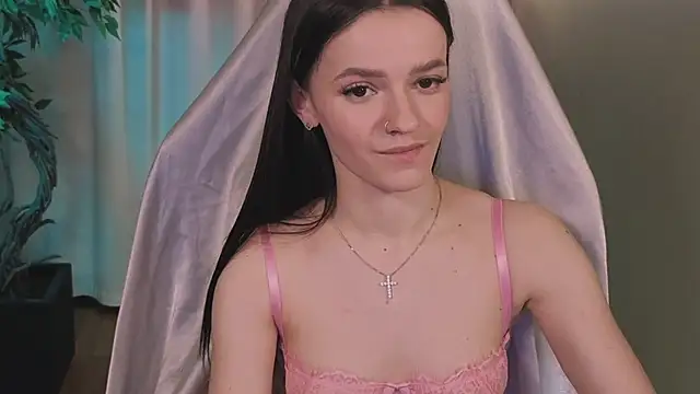 E_l_i_z_e_'s cam snapshot