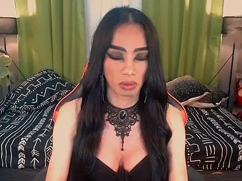 VeshtidaTS live sex cam