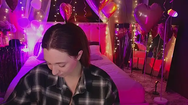 YasmineWest live sex cam