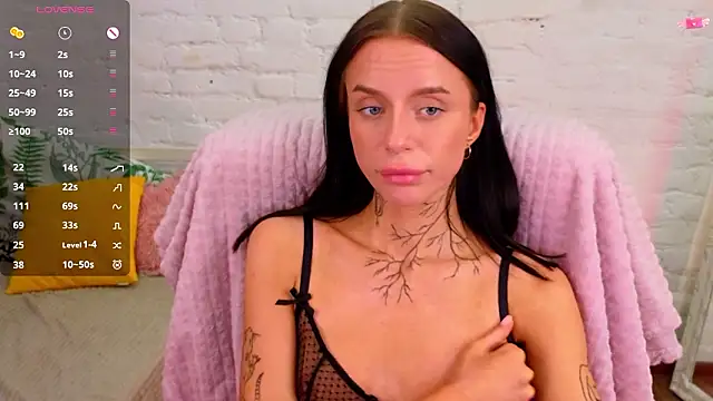 livia_starwars's cam snapshot