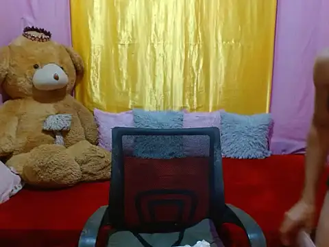 xxSexyBitch69xx live sex cam