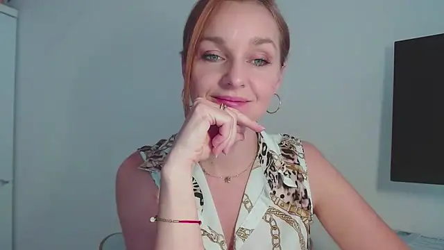 AliciaDesire's cam snapshot