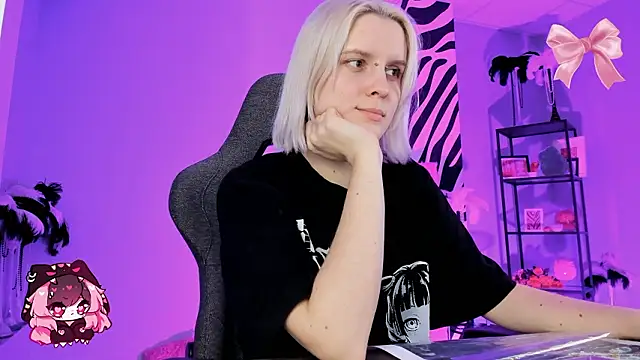 BethanyCloud's cam snapshot