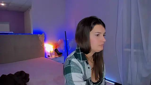 Laura_Leee's cam snapshot