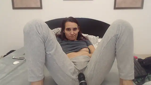 pussywetsquirty's cam snapshot