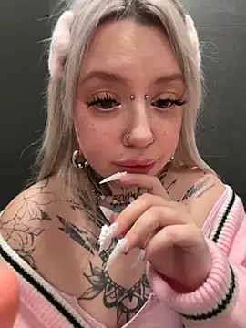 Chiibi's cam snapshot