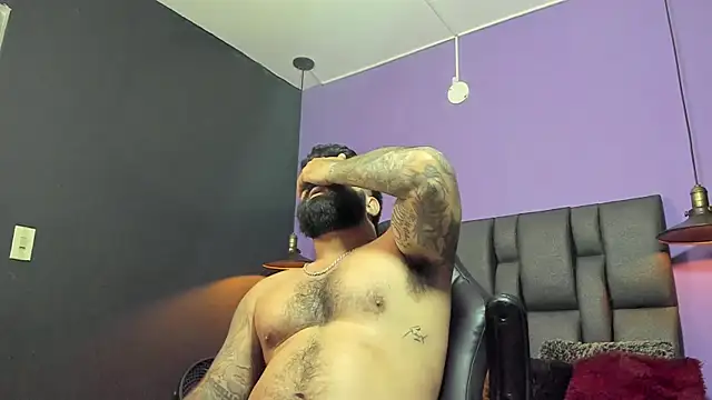 Lyon_vach live sex cam