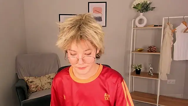 Stefani_Rouds's cam snapshot