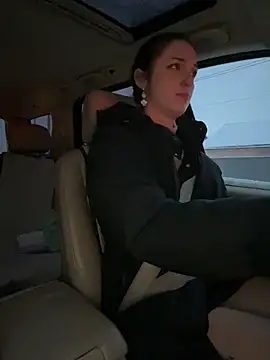 DollyTall's cam snapshot