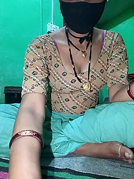 Hoty_girl_143's cam snapshot