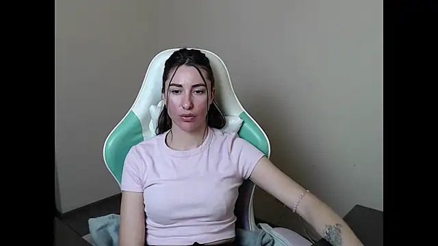 cammila_horn's cam snapshot