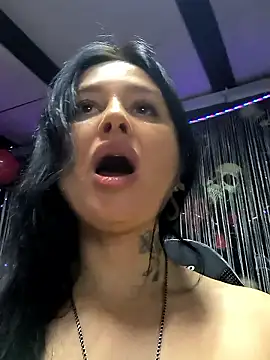 KikiXRed's cam snapshot