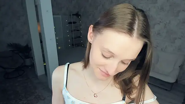 LianneBynon's cam snapshot