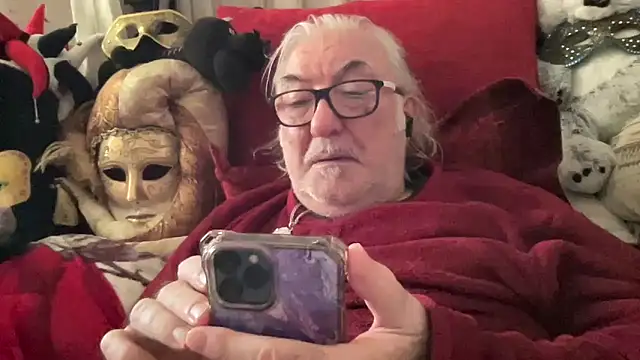 EroticVenetian live sex cam