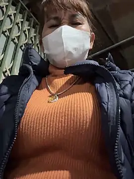 YANINA120 live sex cam