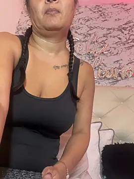 Lili__taylor live sex cam