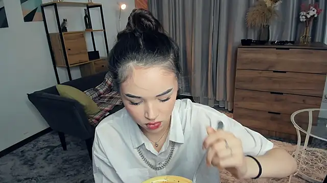 AvantgardAlone live sex cam