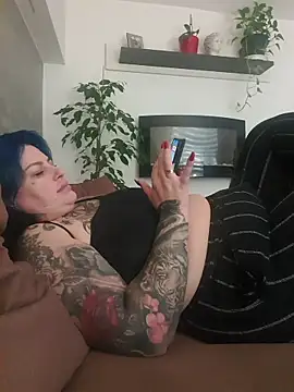 CurvyyAnna's cam snapshot