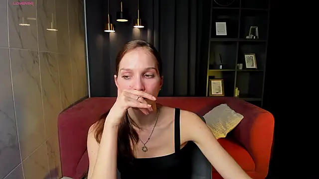 MirandaGlow's cam snapshot