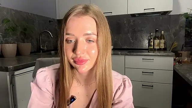 BeaCazin live sex cam