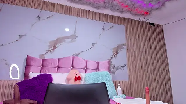 Nicolee19's cam snapshot