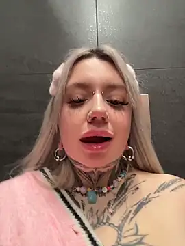 Chiibi's cam snapshot