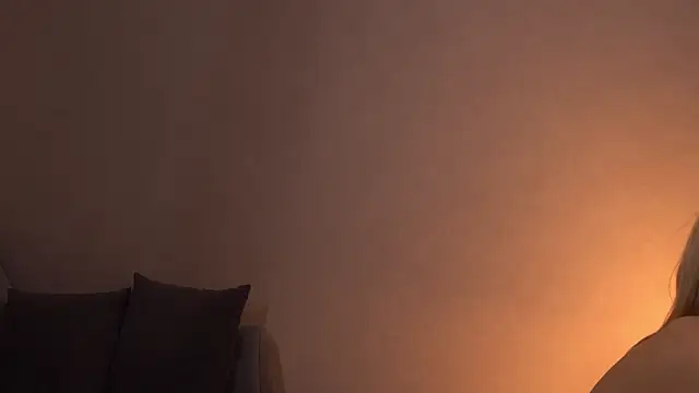 norakisses live sex cam