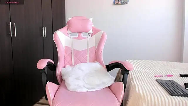 kendal_hot01 live sex cam