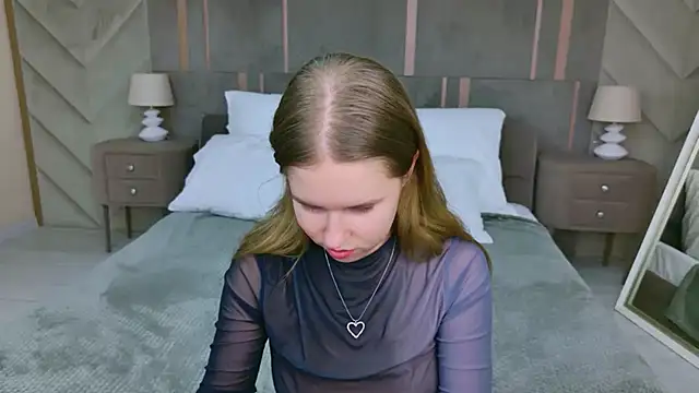 Alida_Brice's cam snapshot