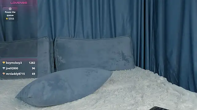 lunaliii's cam snapshot