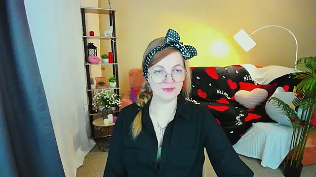 YourUniverser's cam snapshot