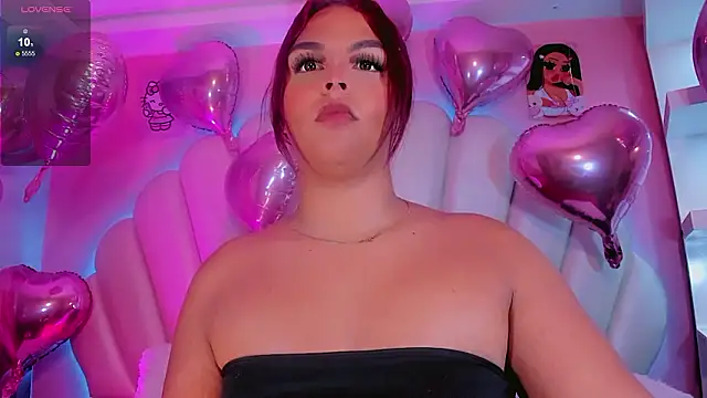 Maia_Hotts live sex cam