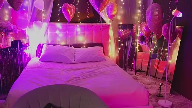 YasmineWest live sex cam