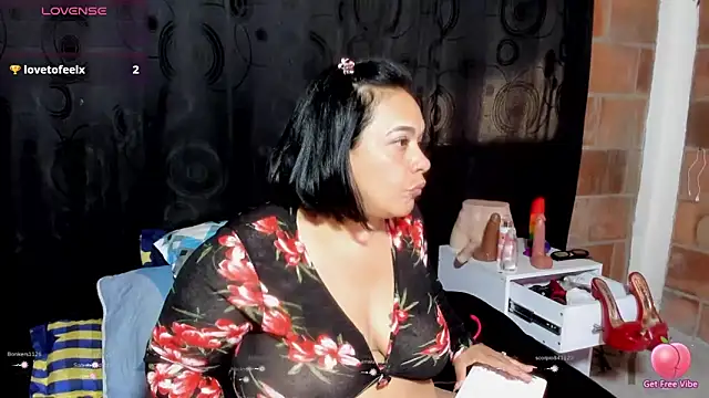 Sofie-Storm live sex cam