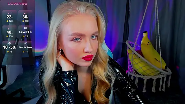 TessaGrays live sex cam