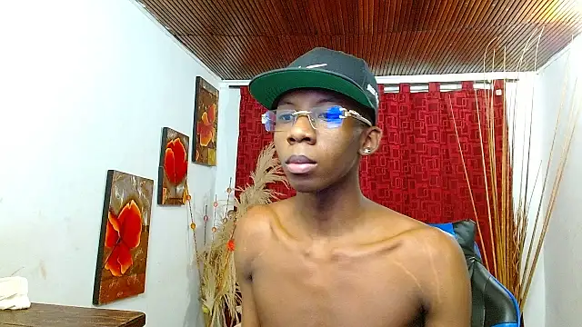 Miilo18 live sex cam