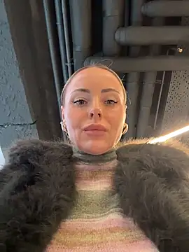 EmaSalis live sex cam