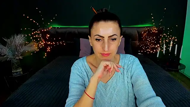 Rebecca_Diamond's cam snapshot