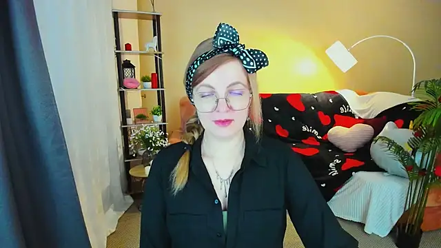 YourUniverser's cam snapshot