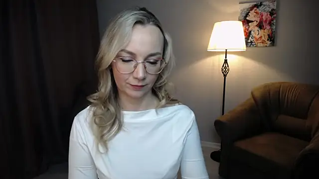 Ava_Elior's cam snapshot